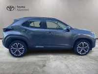 Usata Toyota Yaris Cross Lounge 116 CV (85 kW) 2023 Grigio SUV
