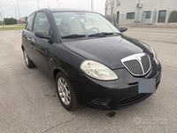 Usata Lancia Ypsilon 80 CV (58 kW) 2004 Nero Utilitaria