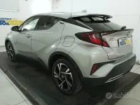Usata Toyota C-HR Business Edition 152 CV (111 kW) 2024 Grigio metallizzato SUV