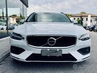 Usata Volvo V60 Momentum 197 CV (144 kW) 2021 Bianco Station wagon