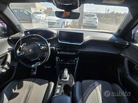 Usata Peugeot 2008 GT 131 CV (96 kW) 2021 Grigio SUV