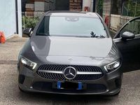 Usata Mercedes A180 116 CV (85 kW) 2019 Grigio Berlina