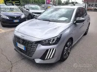 Usata Peugeot 208 Allure 102 CV (75 kW) 2025 Grigio Utilitaria
