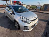Usata Kia Rio Active 75 CV (55 kW) 2015 Grigio Berlina