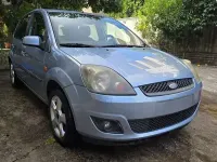Usata Ford Fiesta Ghia 68 CV (50 kW) 2005 Bluazzurro Utilitaria