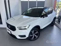 Usata Volvo XC40 R-Design 150 CV (110 kW) 2020 Bianco SUV