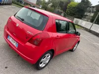 Second-hand Suzuki Swift GLX 92 CP (67 kW) 2006 Roșu Hatchback