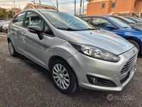 Usata Ford Fiesta 60 CV (44 kW) 2015 Grigio Utilitaria
