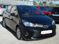 Begagnad Toyota Yaris Active 69 HK (50 kW) 2015 Svart Halvkombi