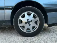 Usata Lancia Delta 103 CV (75 kW) 1994 Bluazzurro Utilitaria