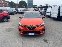 Usata Renault Clio V Equilibre 101 CV (74 kW) 2023 Arancione Utilitaria