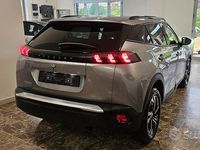 Usata Peugeot 2008 Allure 100 CV (73 kW) 2023 Grigio SUV