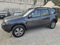 Usata Dacia Duster Lauréate 101 CV (74 kW) 2014 Grigio SUV