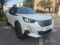 Usata Peugeot 2008 GT 56 kW (77 CV) 2023 Bianco SUV