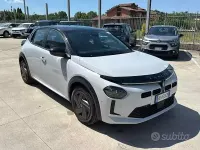 Nuova Lancia Ypsilon 101 CV (74 kW) 2026 Bianco Utilitaria