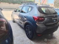 Usata Dacia Sandero Essentiel 101 CV (74 kW) 2025 Grigio Berlina