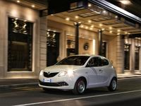 Usata Lancia Ypsilon Gold 69 CV (50 kW) 2020 Nero Utilitaria