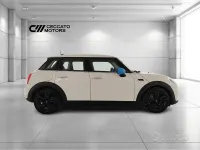 Usata Mini ONE 75 CV (55 kW) 2019 Bianco Utilitaria