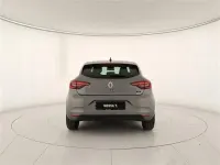 Usata Renault Clio Evolution 145 CV (106 kW) 2023 Grigio chiaro Utilitaria