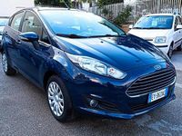 Usata Ford Fiesta 97 CV (71 kW) 2015 Blu Berlina