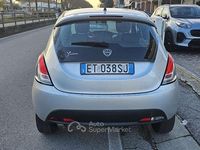 Usata Lancia Ypsilon 69 CV (50 kW) 2014 Argento Utilitaria