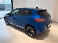 Usata Renault Clio V Techno 91 CV (66 kW) 2025 Blu Berlina