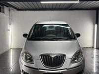 Usata Lancia Musa Gold 95 CV (69 kW) 2012 Grigio Monovolume
