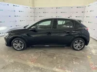 Usata Peugeot e-208 Allure 100 kW (136 CV) 2021 Nero Utilitaria