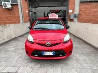 Usata Toyota Aygo Connect Style 67 CV (49 kW) 2012 Rosso Utilitaria