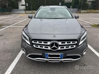 Usata Mercedes GLA200 136 CV (100 kW) 2018 Grigio SUV