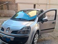 Usata Renault Grand Modus 75 CV (55 kW) 2008 Grigio Monovolume