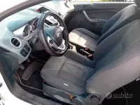 Usata Ford Fiesta 68 CV (50 kW) 2009 Bianco Berlina