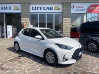 Usata Toyota Yaris Trend 72 CV (52 kW) 2023 Bianco Utilitaria