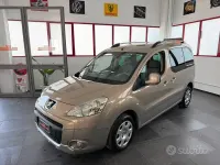 Usata Peugeot Partner Tepee Comfort 90 CV (66 kW) 2010 Beige Monovolume