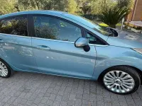 Usata Ford Fiesta Titanium 82 CV (60 kW) 2009 Blu/azzurro Berlina