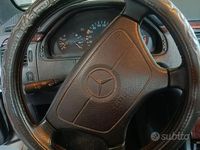 Usata Mercedes E300 1996 Grigio Berlina