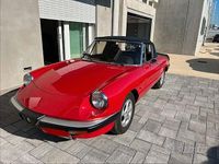 Usata Alfa Romeo Spider 101 CV (74 kW) 1989 Rosso Cabrio