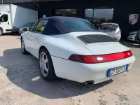 Usata Porsche 911 Carrera 4 Cabriolet 272 CV (200 kW) 1995 Bianco pastello Cabrio
