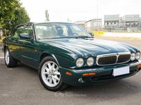 Usata Jaguar XJ8 Executive 237 CV (174 kW) 1998 Verde Berlina