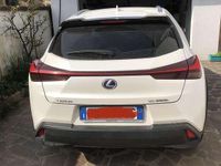 Usata Lexus UX 250h Executive Line 152 CV (111 kW) 2019 Bianco SUV