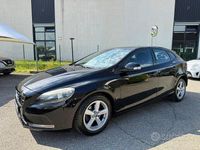 Usata Volvo V40 Kinetic 116 CV (85 kW) 2014 Nero Berlina