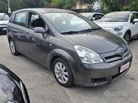 Usata Toyota Corolla Verso 136 CV (100 kW) 2005 Grigio Monovolume