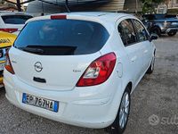 Usata Opel Corsa Cosmo 75 CV (55 kW) 2013 Bianco Utilitaria