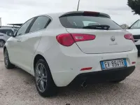 Usata Alfa Romeo Giulietta Progression 105 CV (77 kW) 2014 Bianco Utilitaria