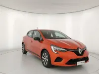 Usata Renault Clio Equilibre 100 CV (73 kW) 2023 Arancione Utilitaria