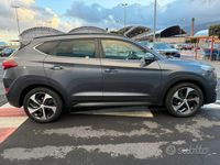Usata Hyundai Tucson Xpossible 141 CV (103 kW) 2017 Grigio SUV