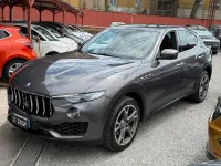 Usata Maserati Levante 275 CV (202 kW) 2018 Grigio SUV