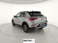 Usata VW T-Roc Style 110 CV (80 kW) 2024 Grigio SUV