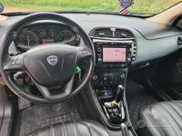 Usata Lancia Delta 120 CV (88 kW) 2011 Grigio Utilitaria