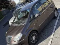 Usata Lancia Musa 77 CV (56 kW) 2010 Marrone Monovolume